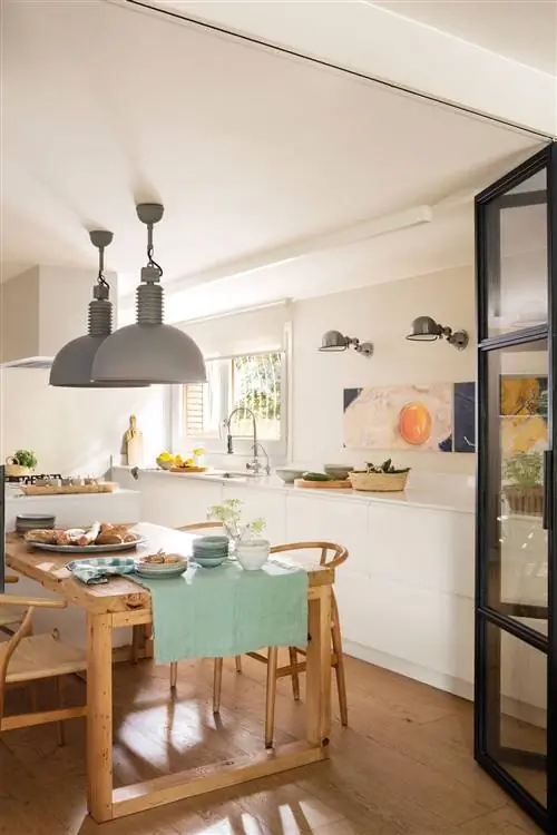 подвесная лампа над столом-00543381