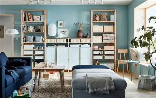 Украсьте полками из ИКЕА.