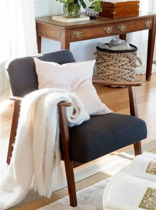 Гостиная с черным креслом от Ikea 00544820 Ow