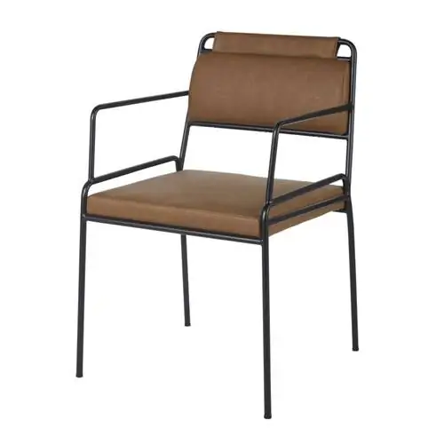 Удобные обеденные стулья.