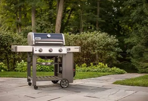 Газовый гриль WEBER Genesis с 3 конфорками и мощностью 10,99 кВт от Leroy Merlin
