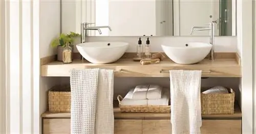 Где хранить вещи в маленькой ванной: 9 идей, которые максимально эффективно используют пространство