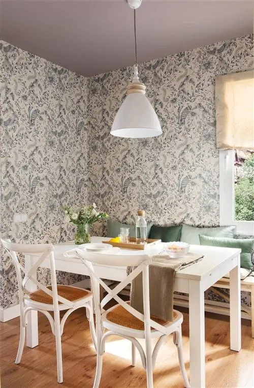 Оформление в зелено-голубых тонах.