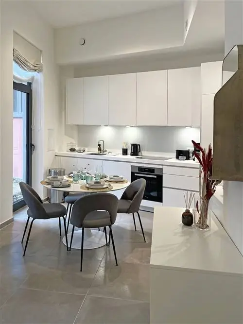Кухня и столовая квартира Брюссель Soldecor
