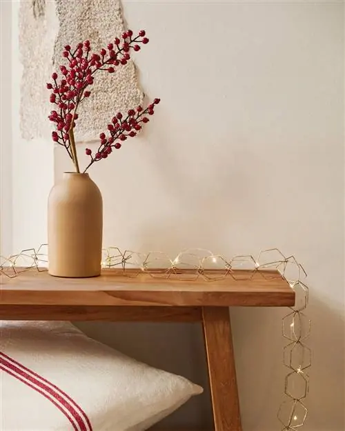 Гирлянды с огоньками из коллекции Kave Home Christmas 2022-2023.