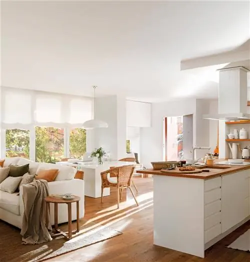 Гостиная с открытой кухней