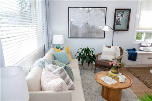 Гостиная, отремонтированная братьями Скотт