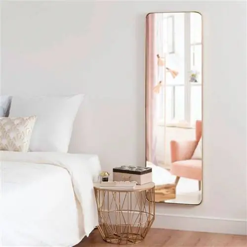 Матовое золотое металлическое зеркало Maisons du Monde Clifton.