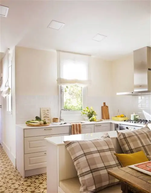 Открытая кухня с кабинетом менее 6 м2 00480695