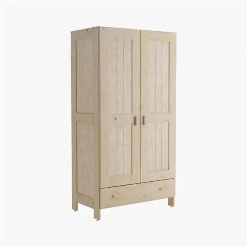 Деревянный шкаф с выдвижным ящиком.