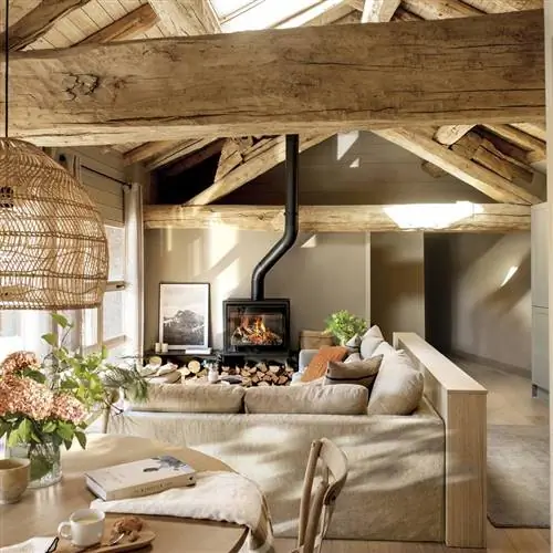 В горной жаре: эта недавно отремонтированная эффектная хижина с балками наполнена теплом.