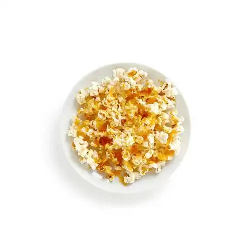 Попкорн с сыром чеддер.