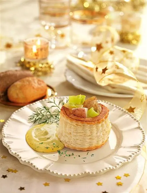 Волованы с начинкой из картофеля и морского черта