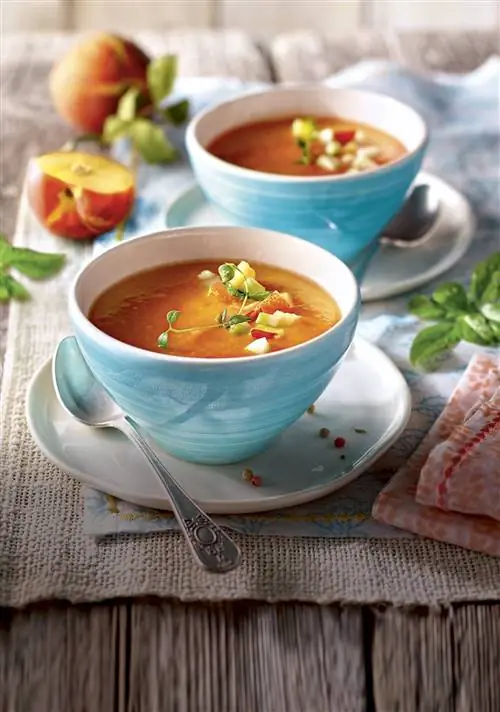 Июньская сезонная кухня: рецепт сальморехо из персиков.