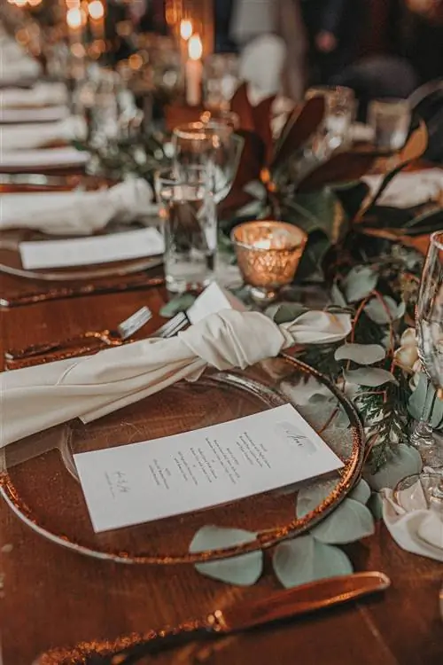 Как украсить банкетные столы на свадьбу.