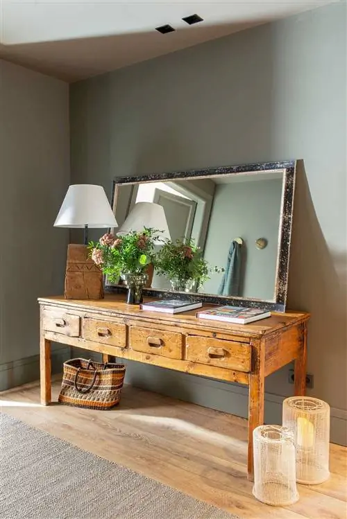 Фото стилей прихожей: классический