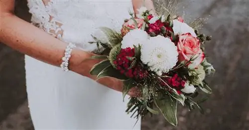 Простые свадебные букеты (но полные очарования) для самого особенного дня