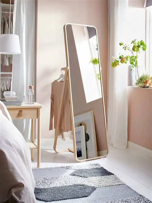 Зеркало ИКОРННЕС от ИКЕА.