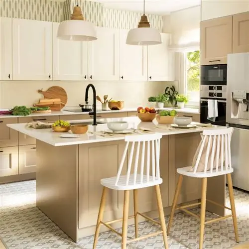 Большие кухни в квартирах и небольших домах.