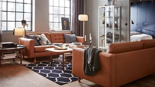 Журнальный столик из дубового шпона