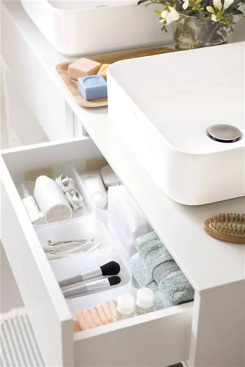 Интерьер ящика мебели для ванной комнаты.