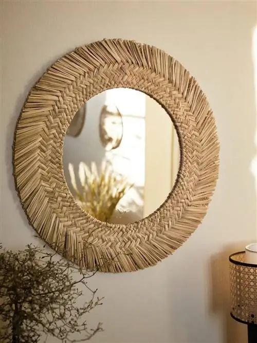 Круглое зеркало ИКЕА ВРИГСТАД в раме из морских водорослей.