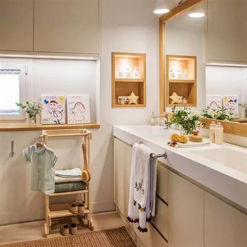 Реформы, которые адаптируют ванную комнату для большой семьи