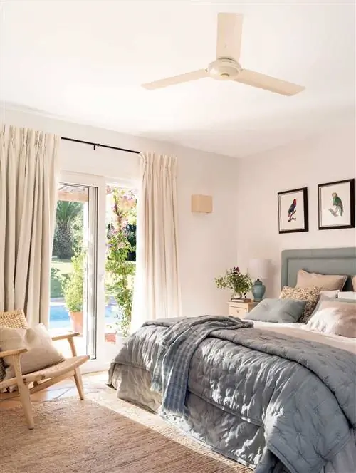 Спальня в сине-серых тонах