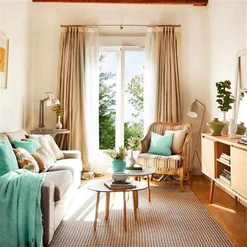 Диван и кресло для маленькой гостиной