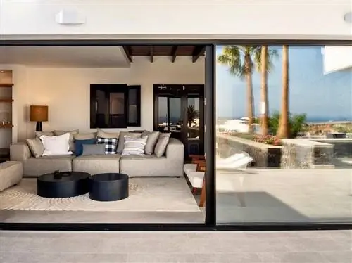 Гостиная дома Хелен Линдес на Лансароте.