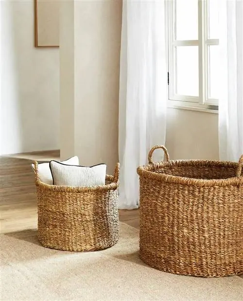 Корзины из морских водорослей с ручками от Zara Home.
