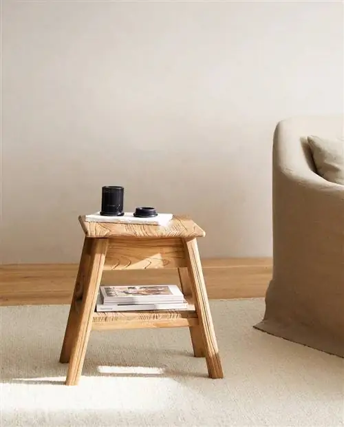 Zara Home стол из переработанного дерева.