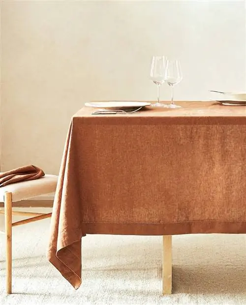 Льняная скатерть Zara Home.