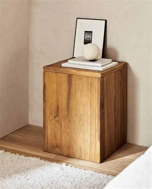 Zara Home стол из переработанного дерева.
