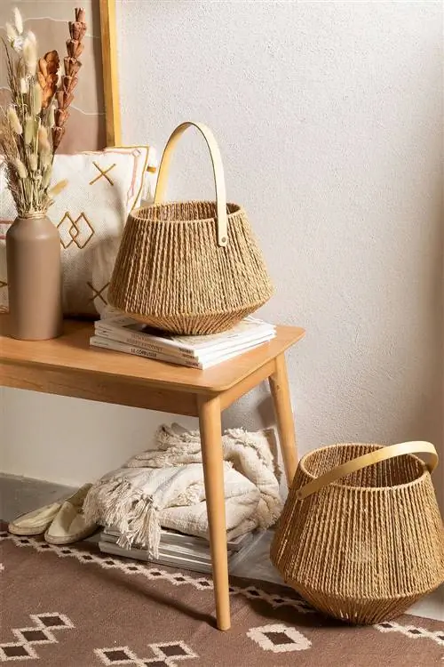 Настольная лампа из плетеной бумаги Milei от Sklum.