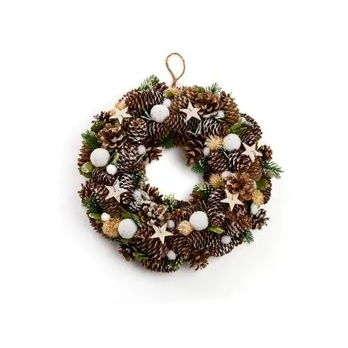 Ананасовый венок на Рождество.