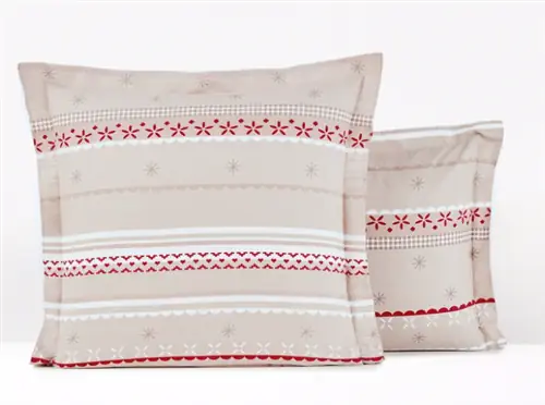 Одеть кровать (или диван).