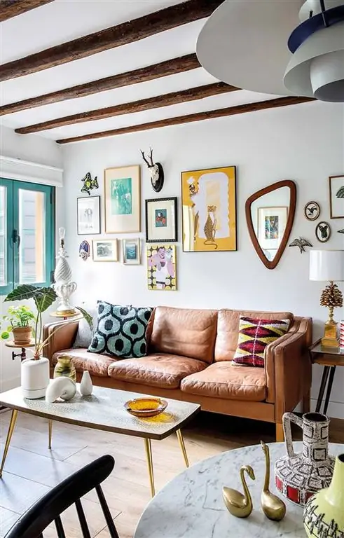 Кожаный диван