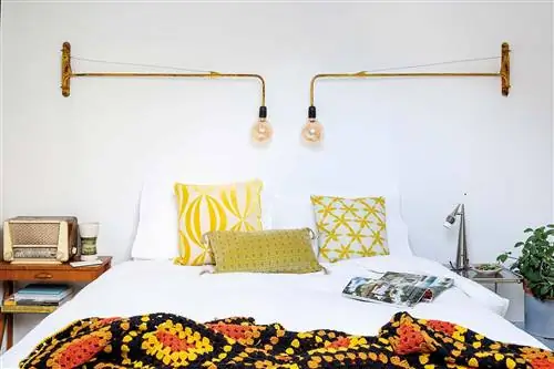 бра в спальне