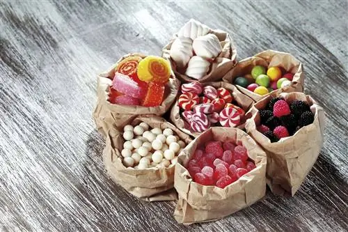 Желейные бобы и сладости