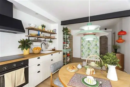 30-метровый этаж: кухня со столовой