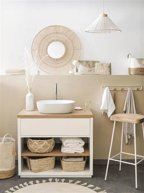 Современные ванные комнаты: зона раковины в нейтральных тонах