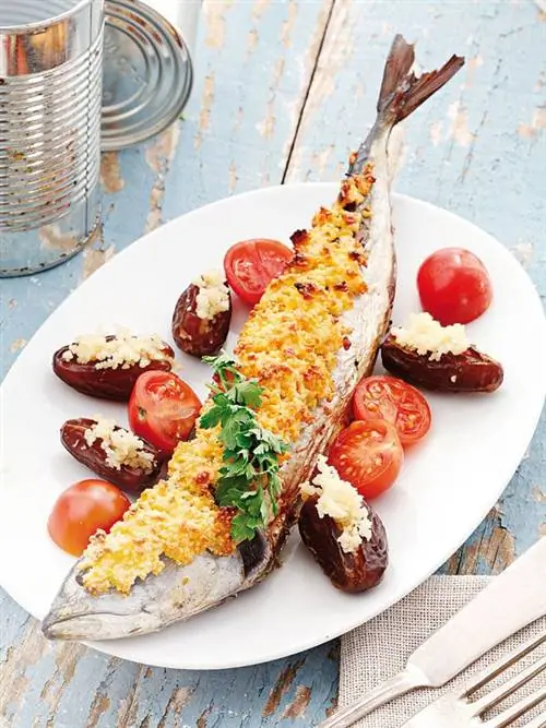 запеченная скумбрия с финиками