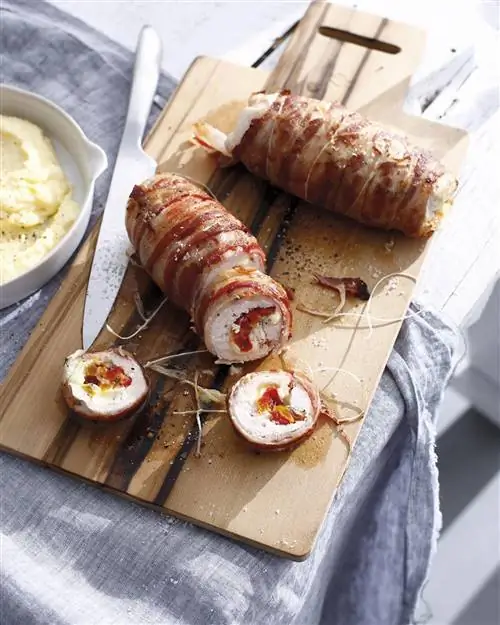 куриные грудки, завернутые в бекон