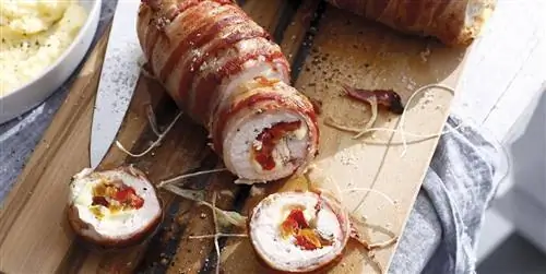 Блюдо дня: Куриные грудки, завернутые в бекон
