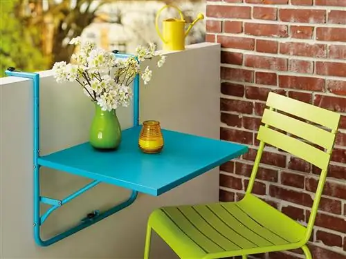 перила стола на террасе