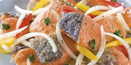 Блюдо дня: Салат из маринованного лосося