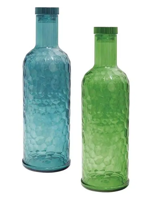 Стеклянные бутылки с крышкой