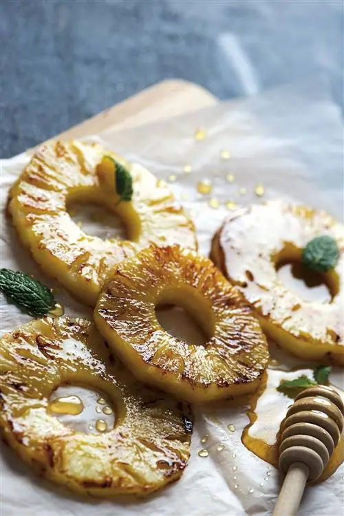ананас с медом и корицей