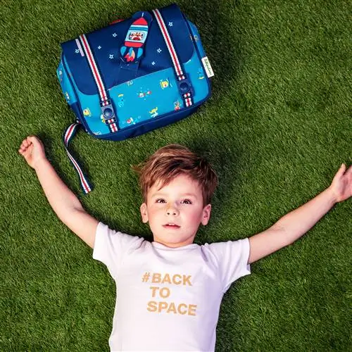 детский рюкзак с ракетой